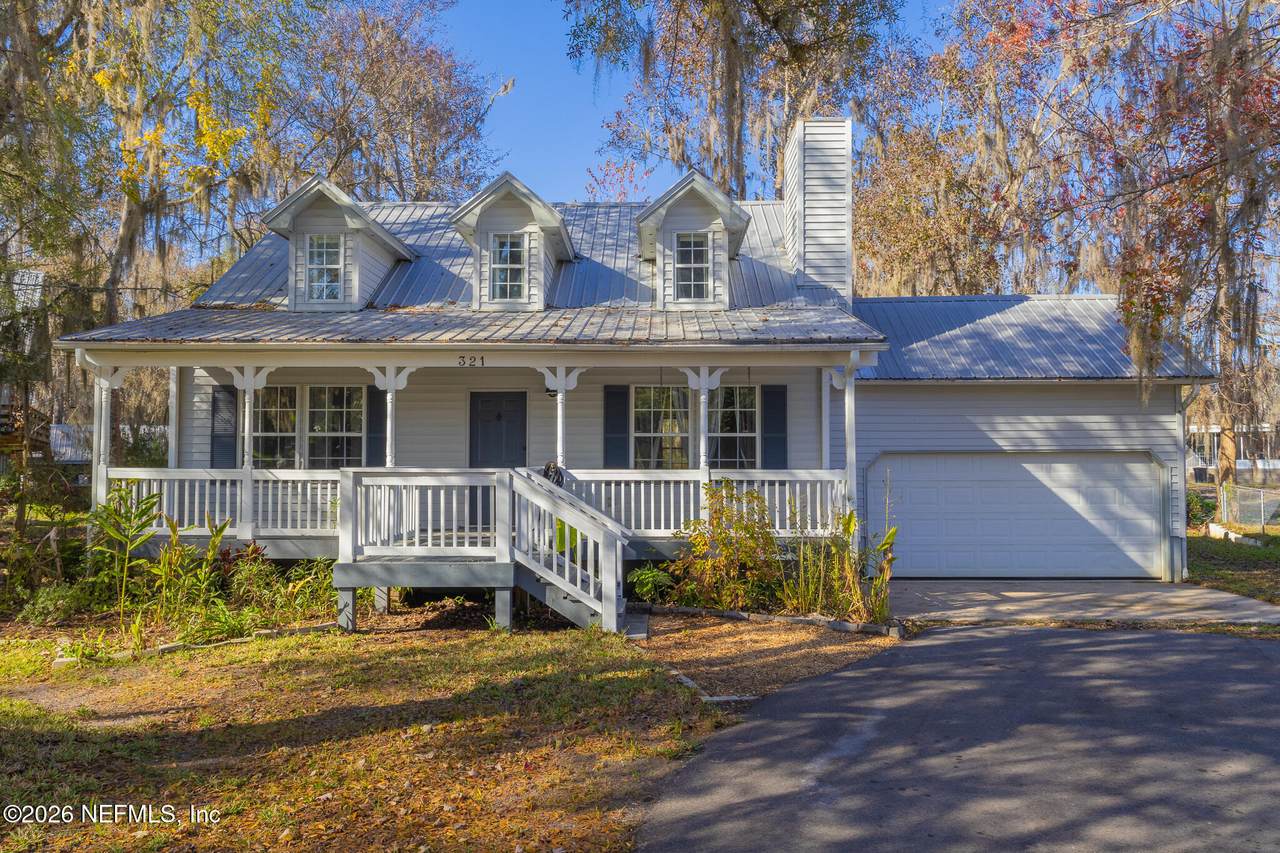 321 Paradise Circle - Photo 1