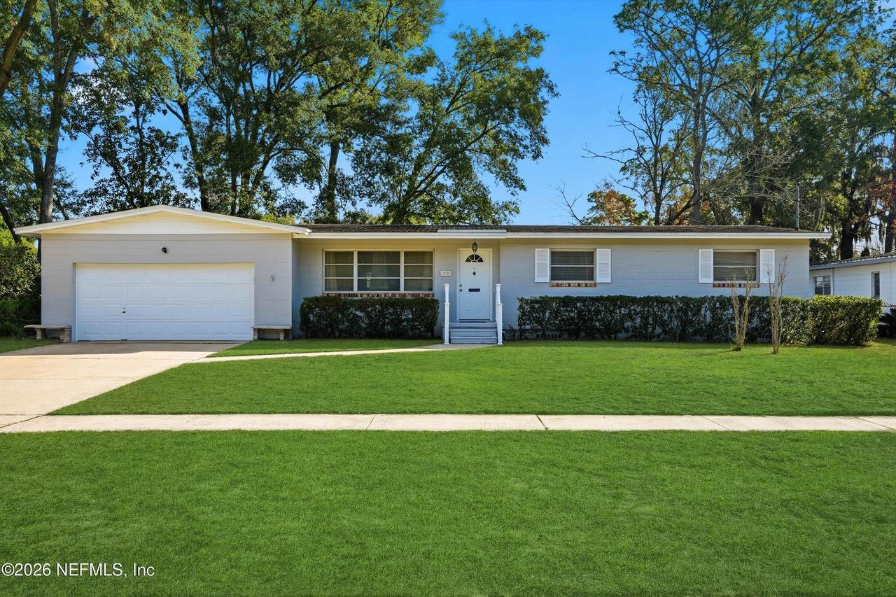 3725 Cherokee Villa Lane - Photo 1