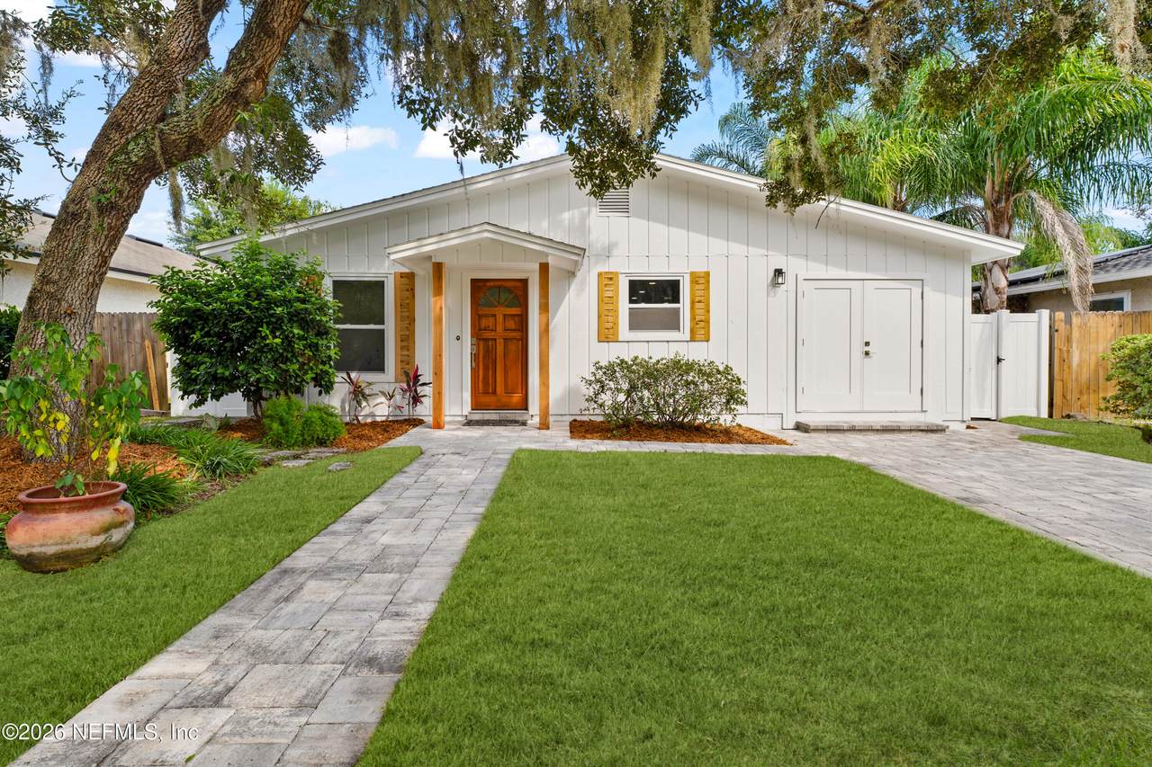 1009 21ST Street - Photo 1