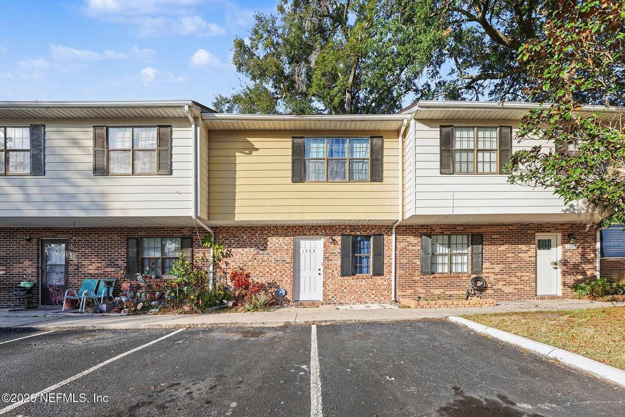 1504 Kettering Way - Photo 1
