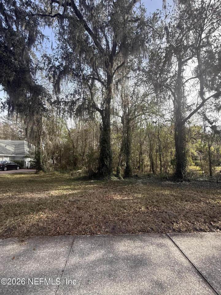 2451 Country Club Boulevard - Photo 1