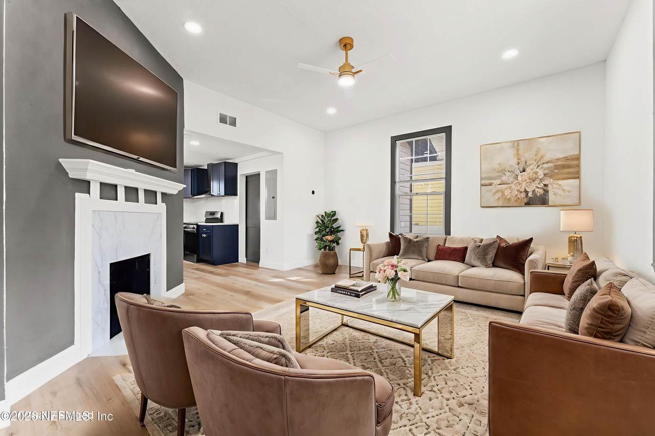 101 7TH Street - Photo 1