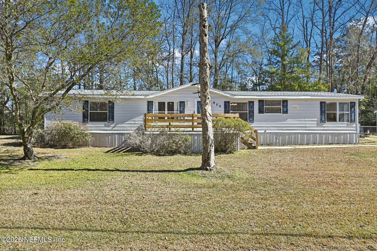 929 Naples Lane - Photo 1