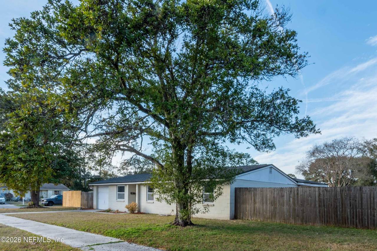 11605 Bayou Road - Photo 1