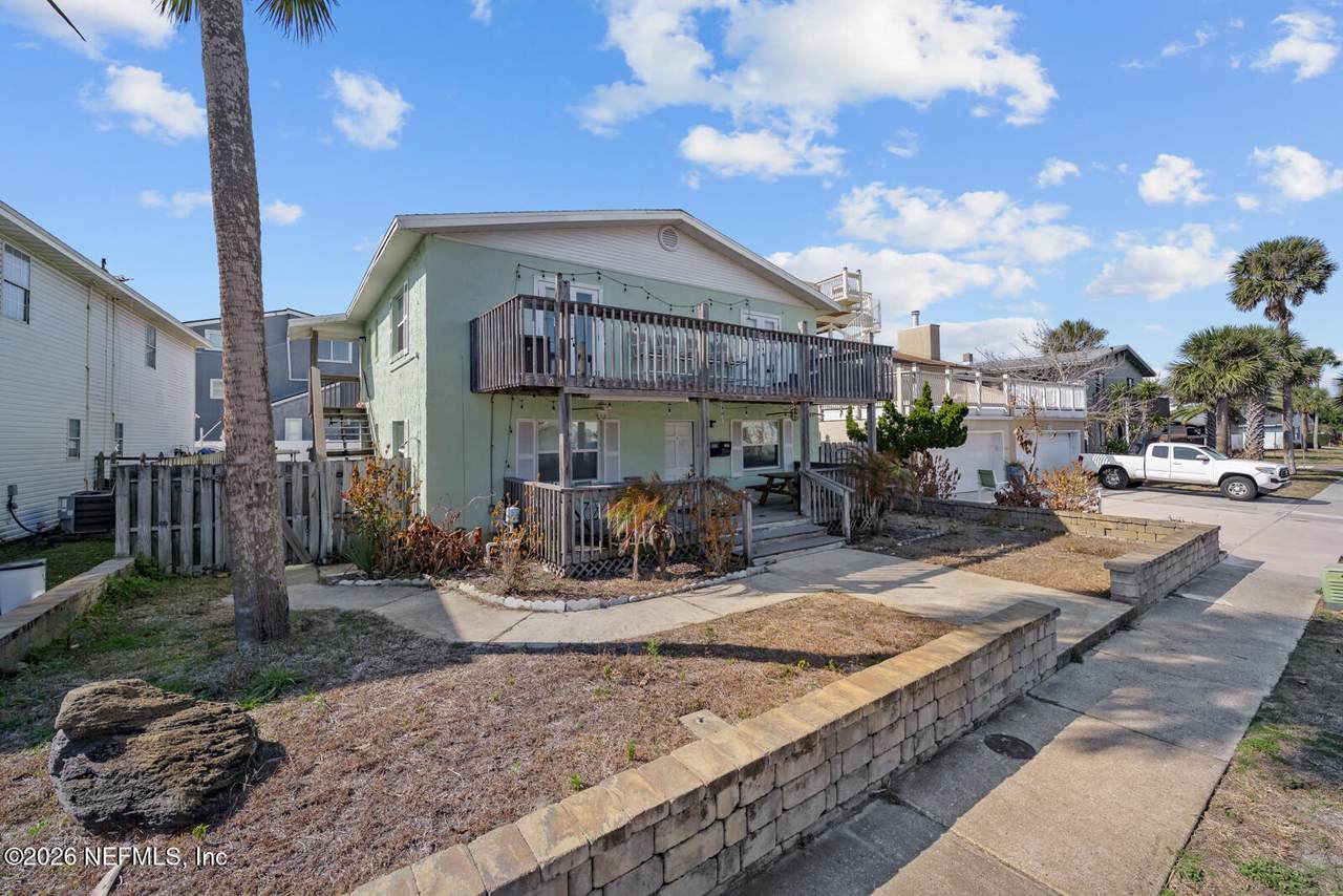1914 1ST Street - Photo 1