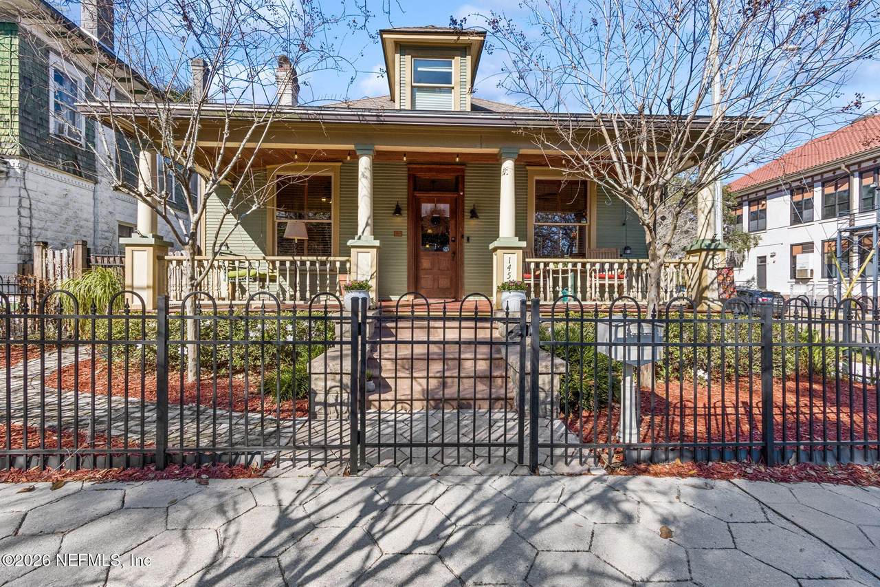 1454 Hubbard Street - Photo 1