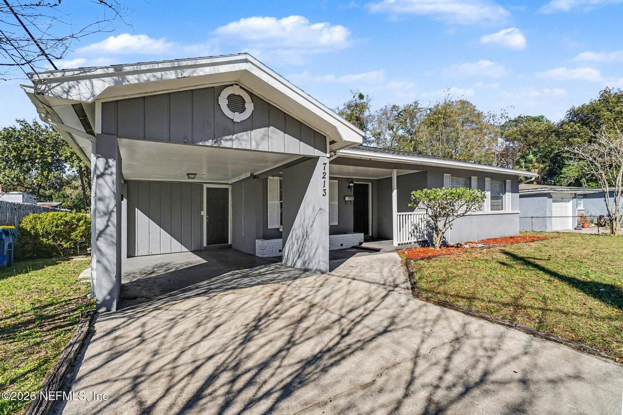 7213 Hallock Street - Photo 1