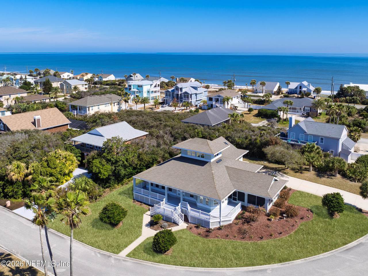 112 Beachside Drive - Photo 1
