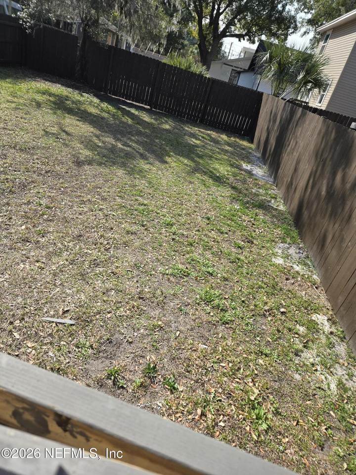 212 19TH Street - Photo 1