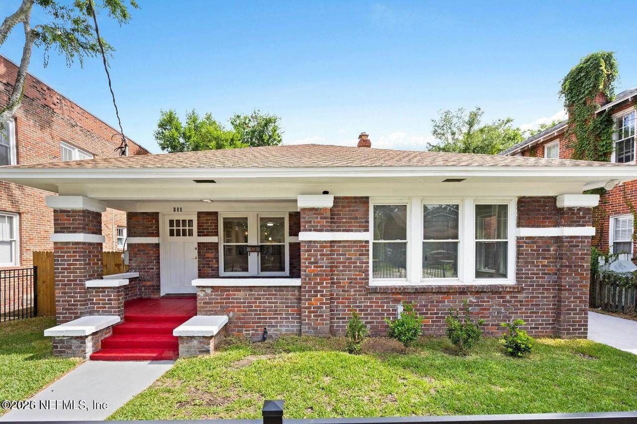 131 Cottage Avenue - Photo 1