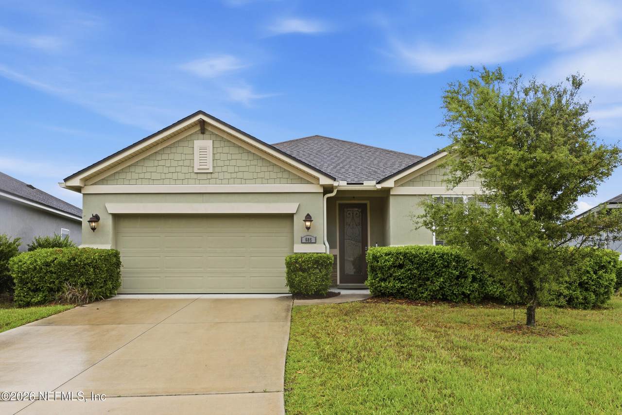 685 Charter Oaks Boulevard - Photo 1