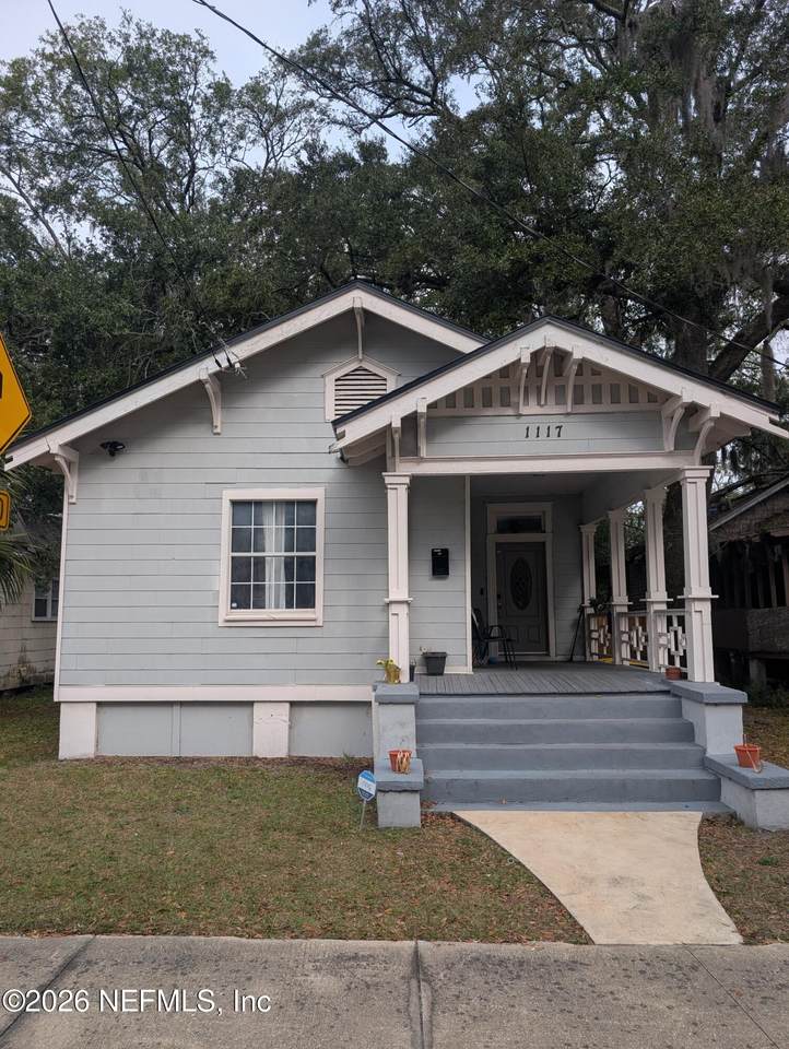 1117 11TH Street - Photo 1