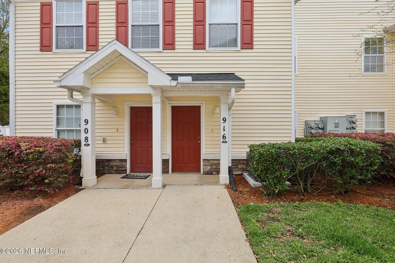 575 Oakleaf Plantation Parkway - Photo 1