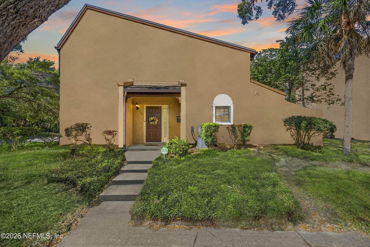 327 Greencastle Road - Photo 1