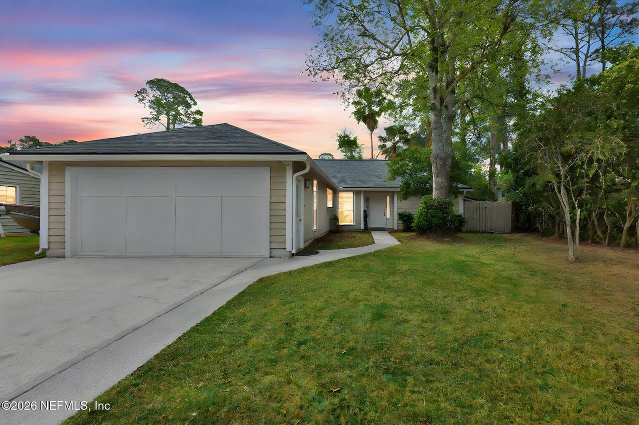 4340 Queensway Drive - Photo 1