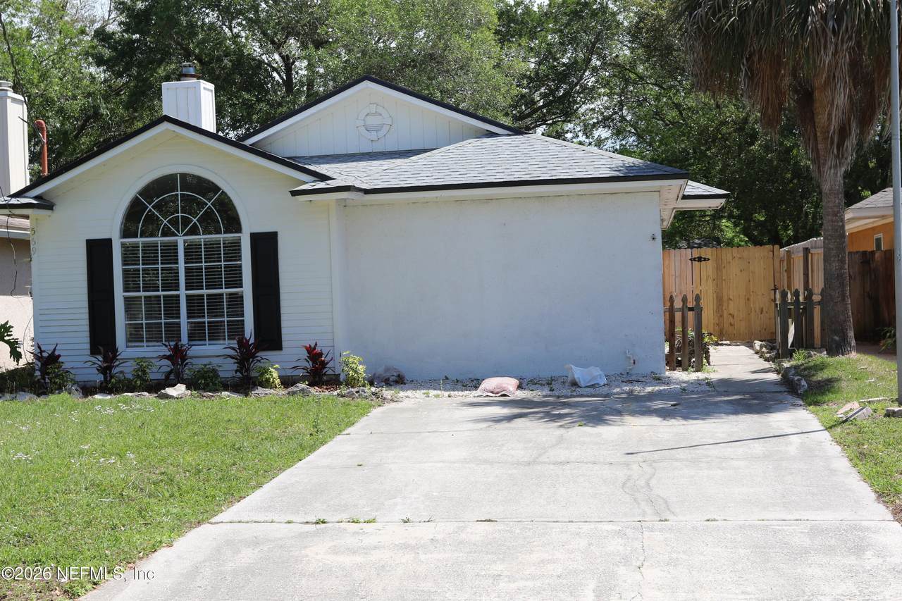 569 Camelia Street - Photo 1