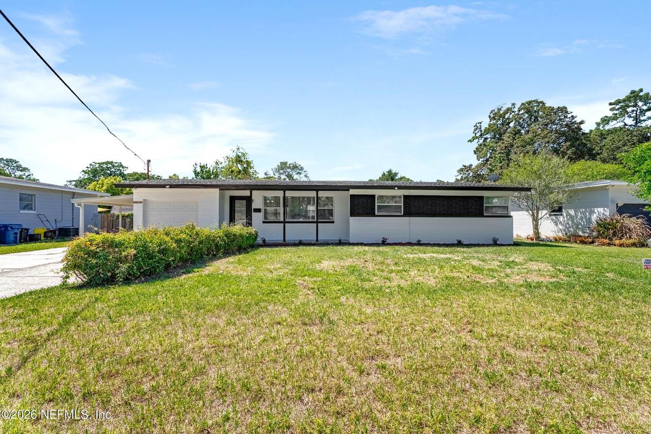 5528 Oliver Street - Photo 1