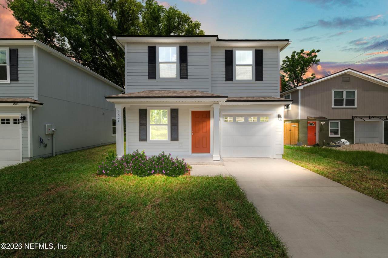 5914 Moncrief Road - Photo 1