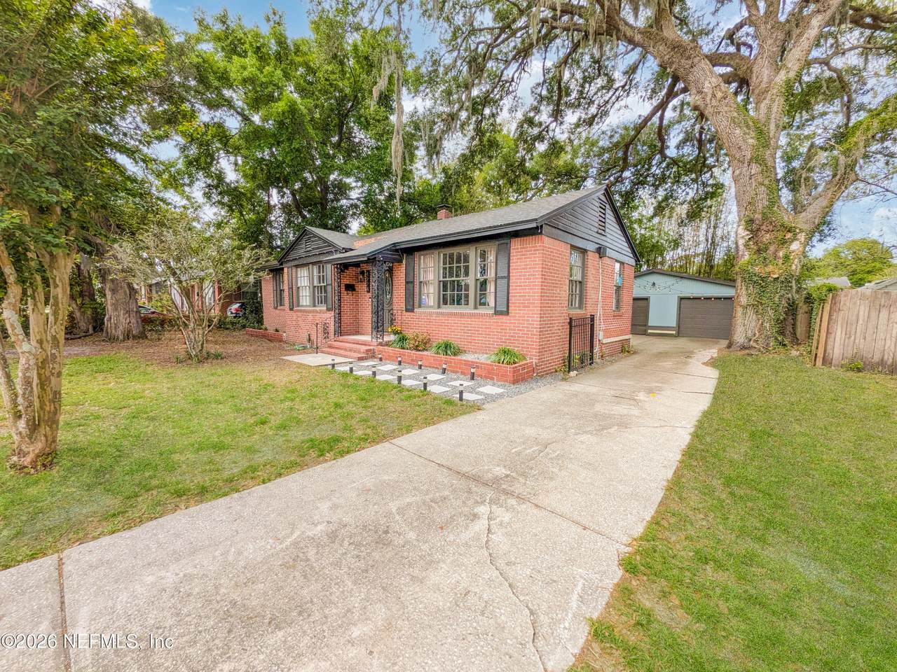 4224 Redwood Avenue - Photo 1