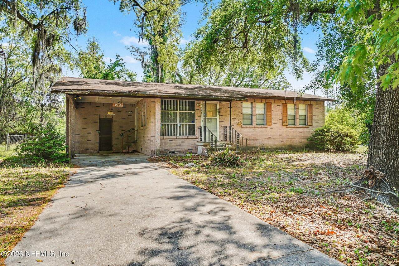 1948 Montward Road - Photo 1