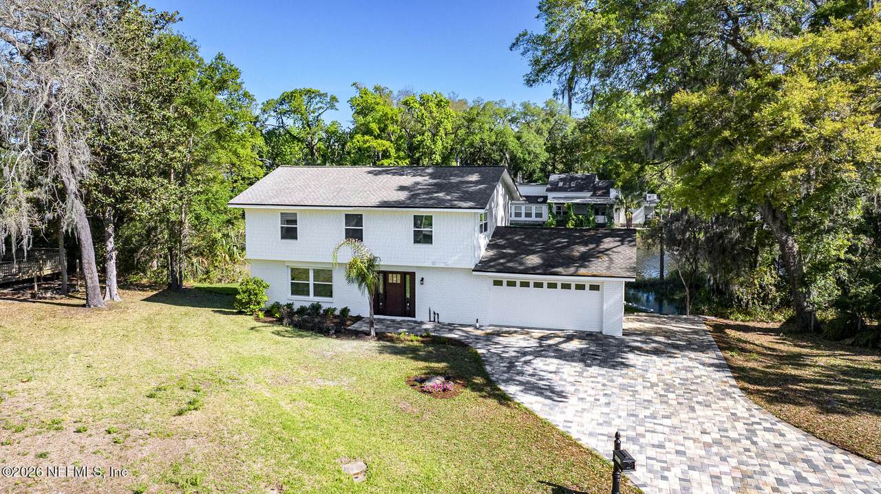 1811 Twelve Oaks Lane - Photo 1