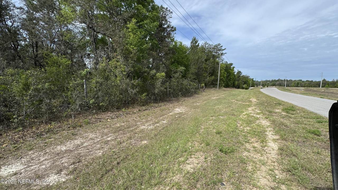 00 State Rd 20 - Photo 1