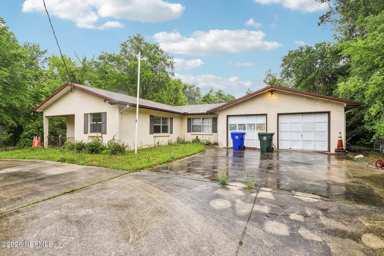 2061 Azalea Lane - Photo 1