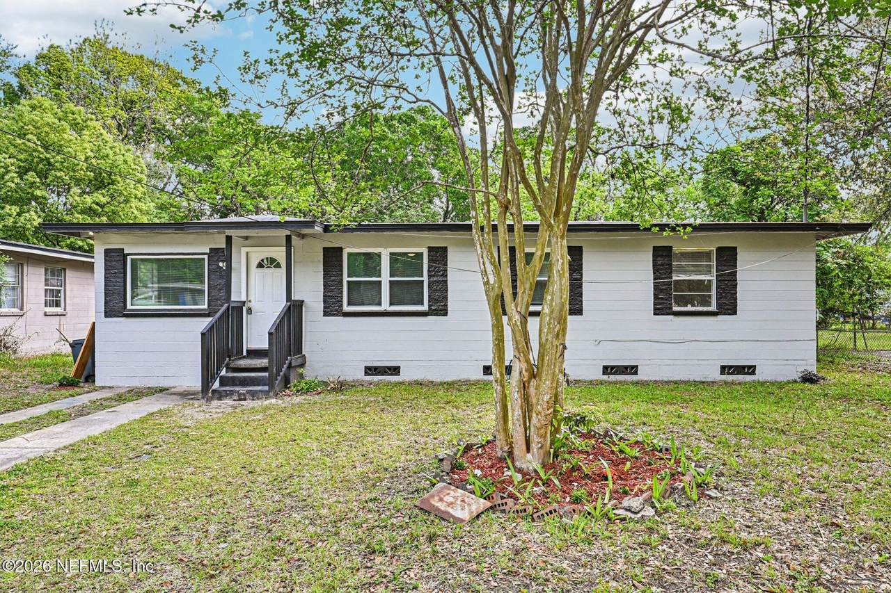5609 Eartha Drive - Photo 1