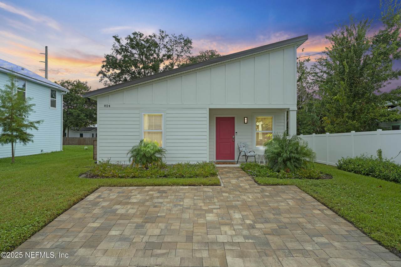 824 Rodriquez Street - Photo 1
