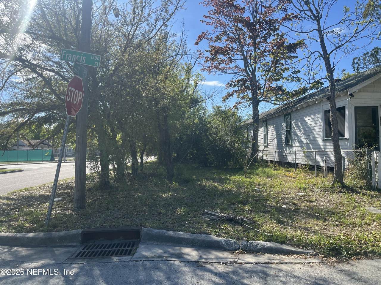1302 Francis Street - Photo 1