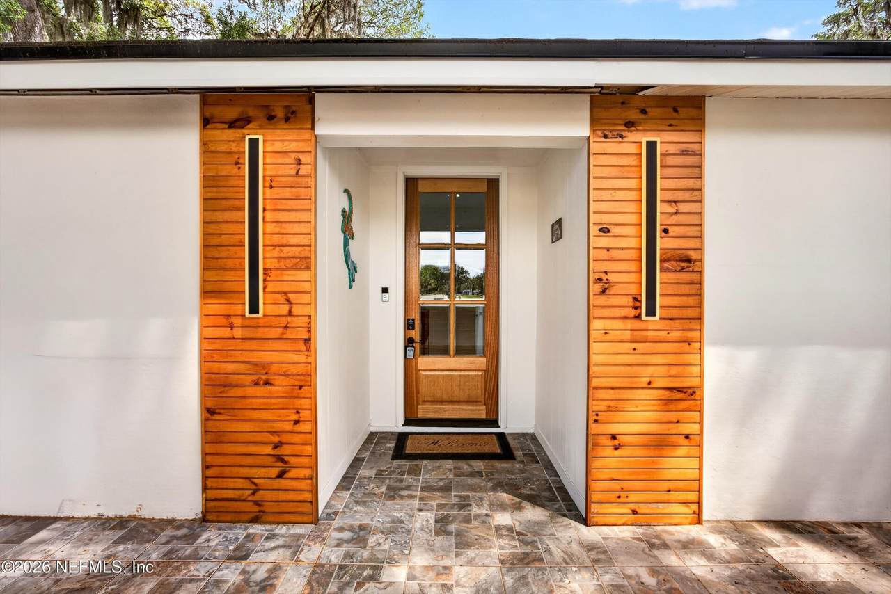 8 Fernwood Lane - Photo 1