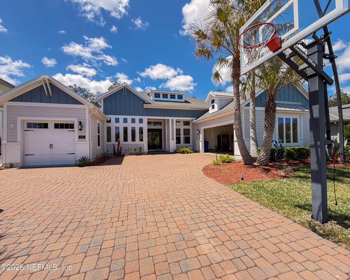 635 Outlook Drive - Photo 1