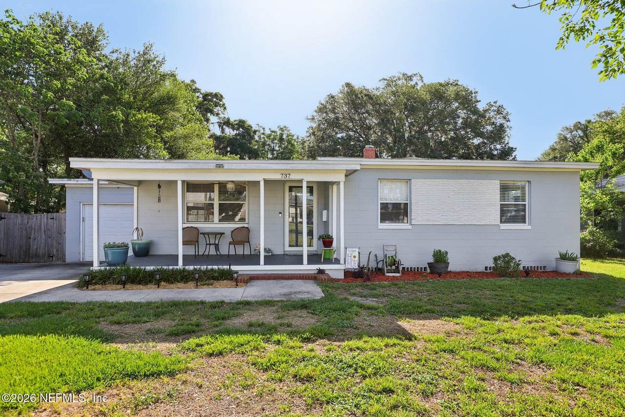 737 Wren Road - Photo 1