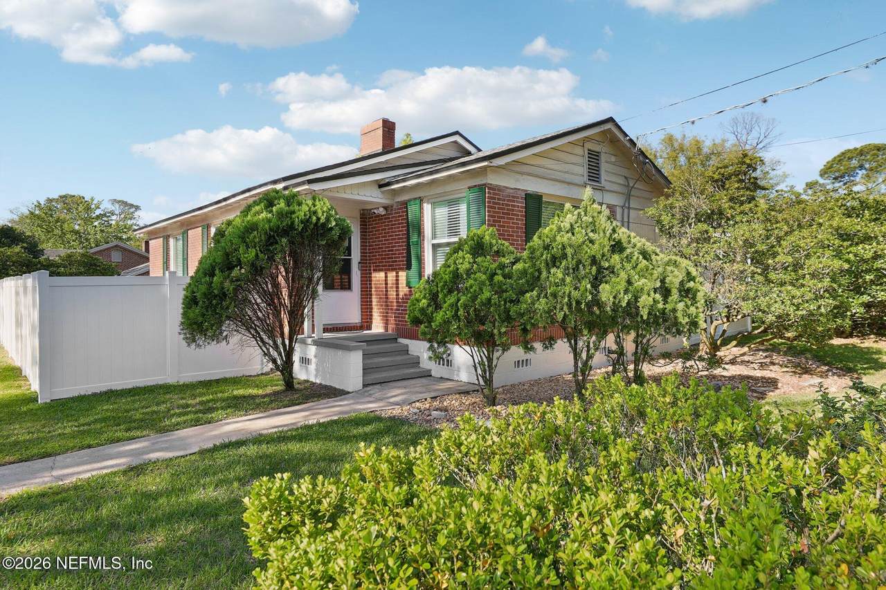 4802 Post Street - Photo 1