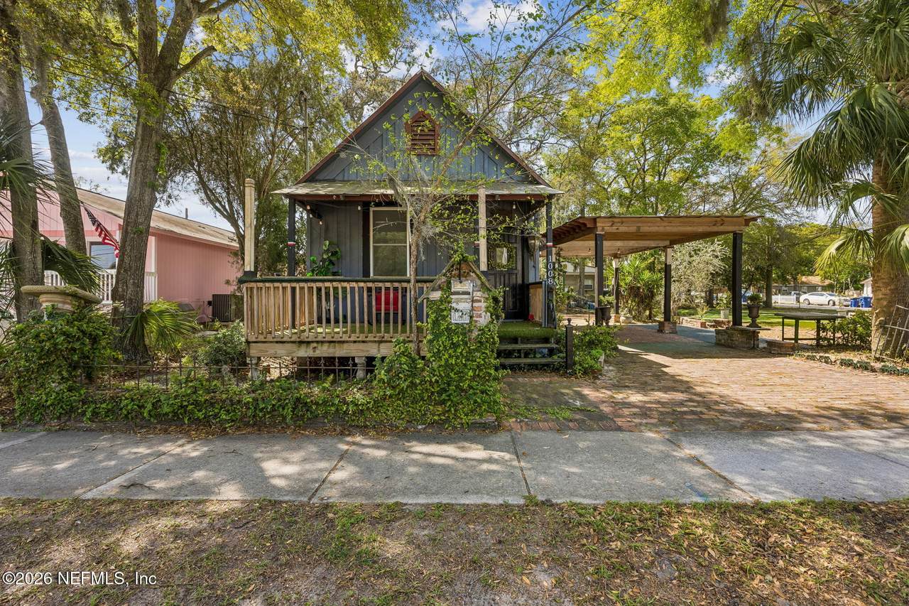 1008 Beech Street - Photo 1