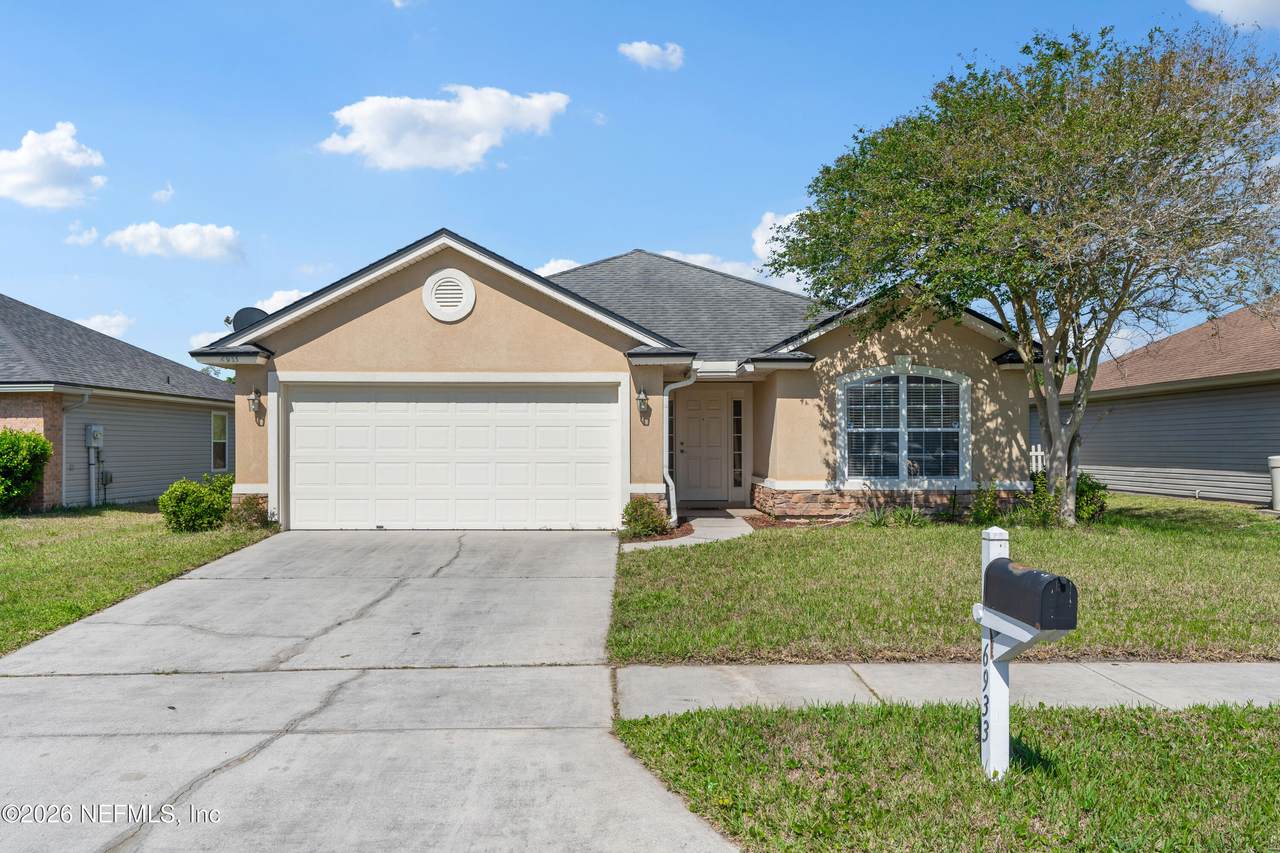 6933 Southern Oaks Drive - Photo 1
