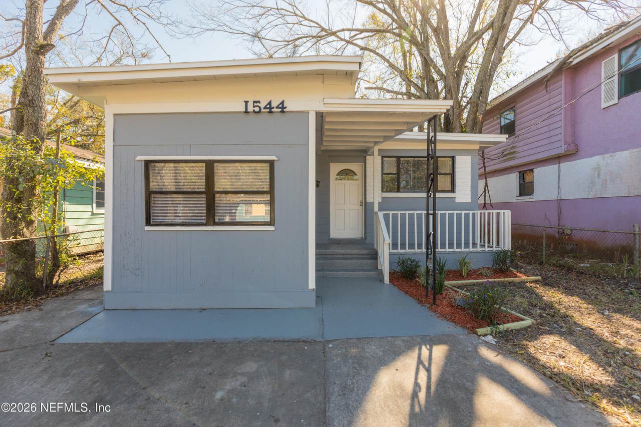 1544 26TH Street - Photo 1