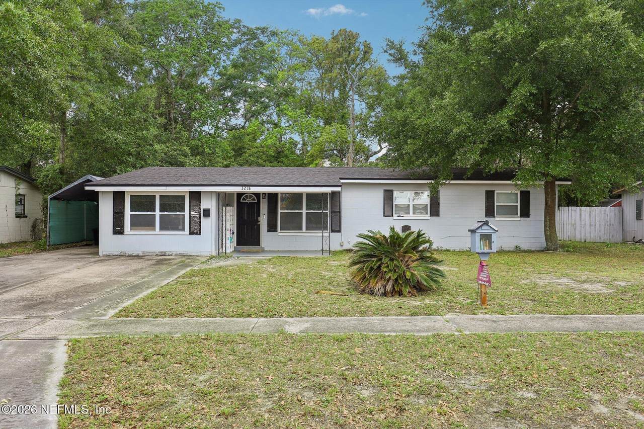 3218 Dalehurst Drive - Photo 1