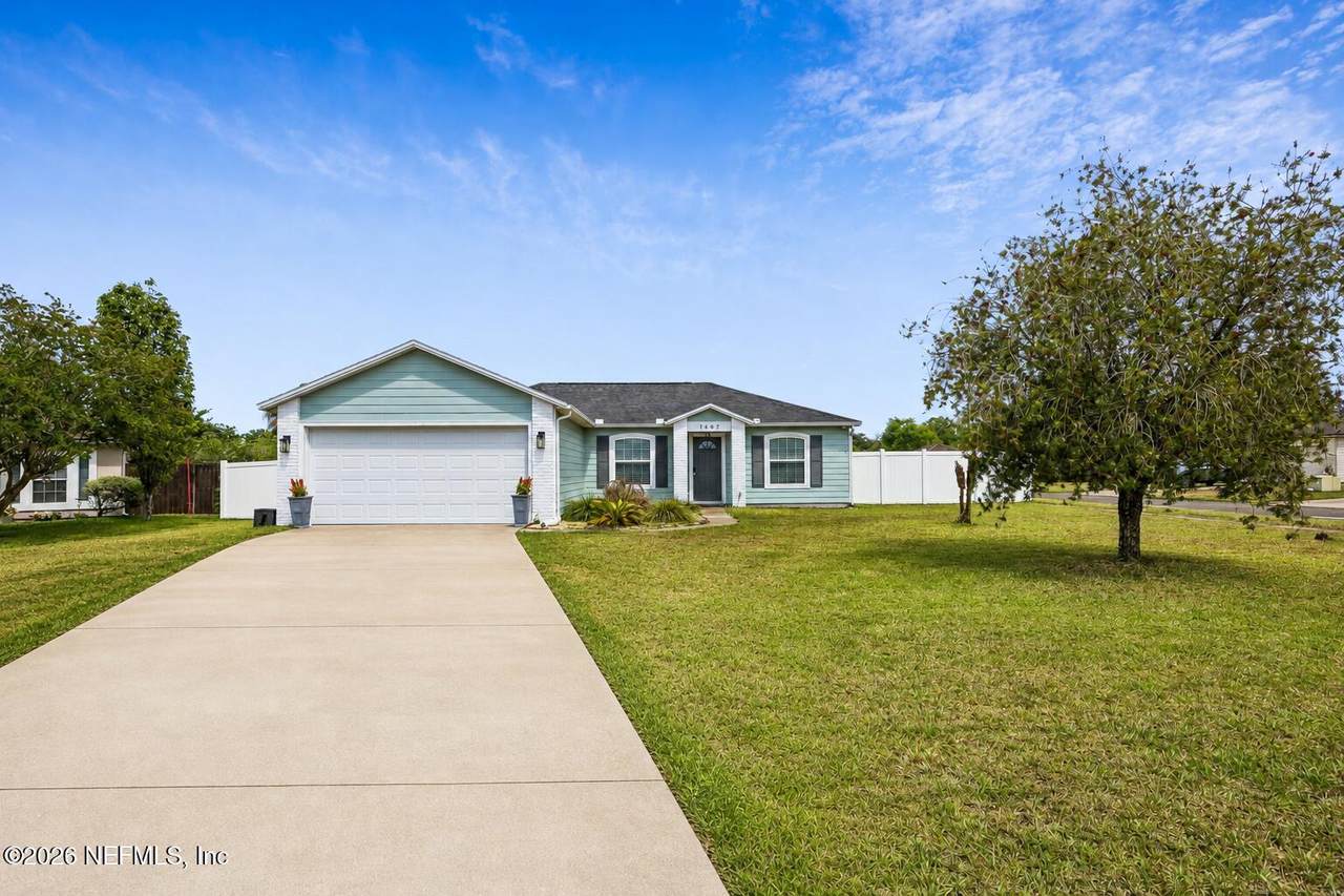 1607 Castle Rock Court - Photo 1