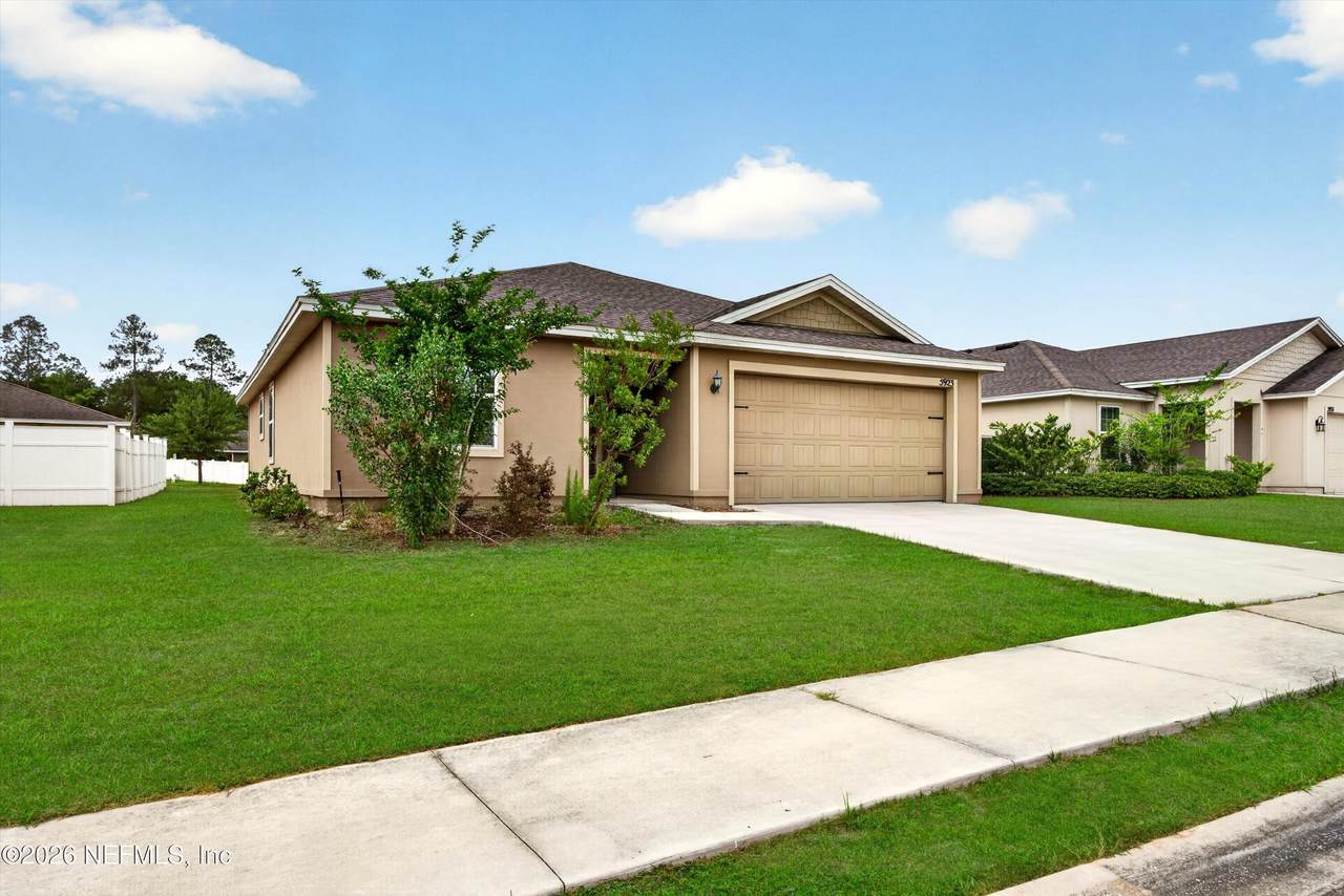 5923 Crosby Lake Way - Photo 1