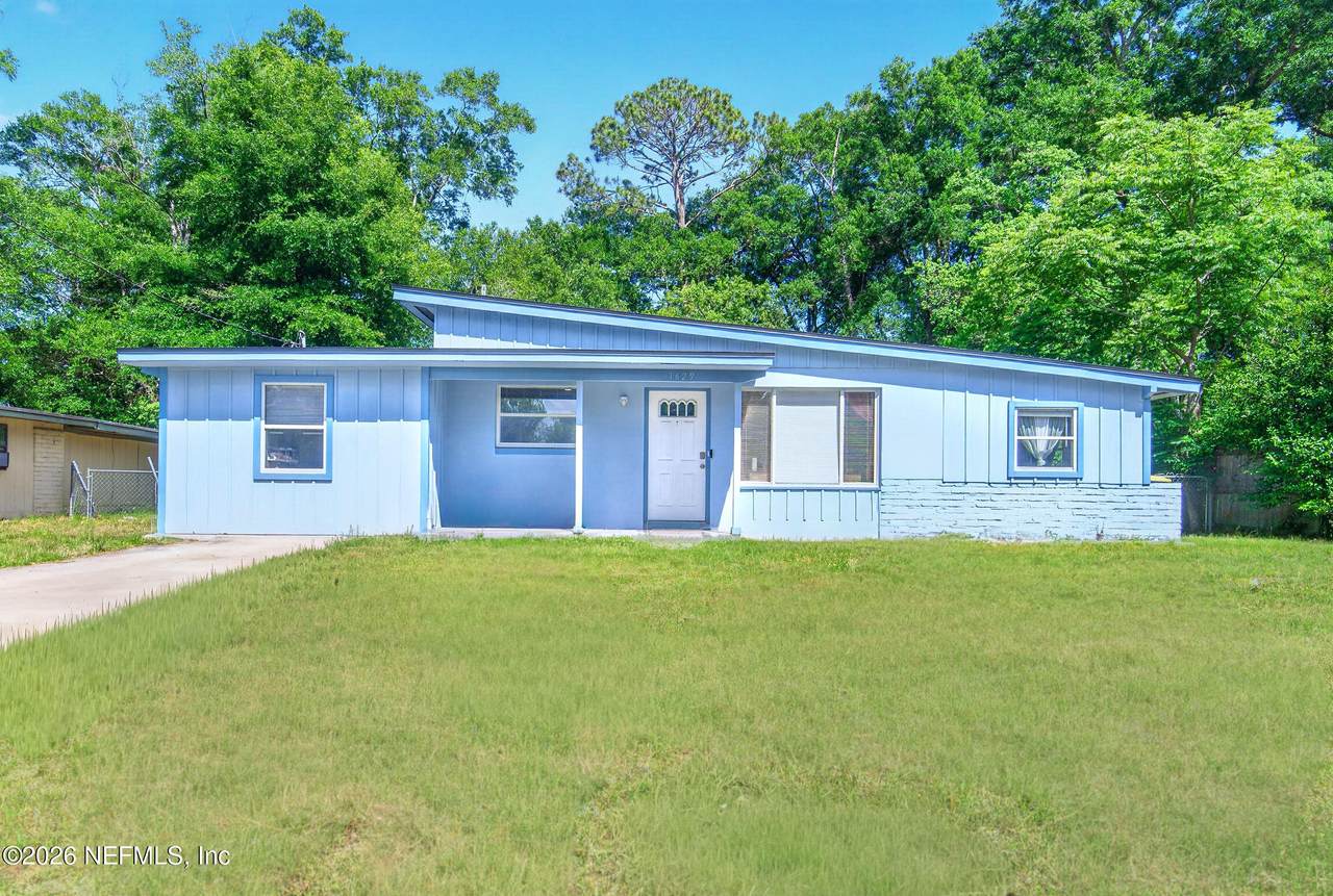 1629 Louvre Drive - Photo 1