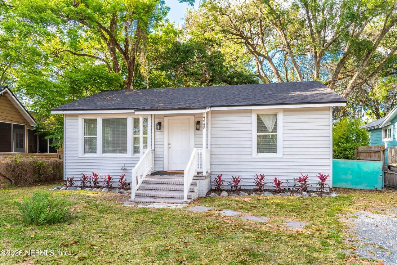 4645 Kingsbury Street - Photo 1