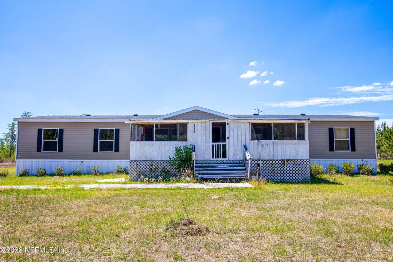 13719 89TH Street - Photo 1