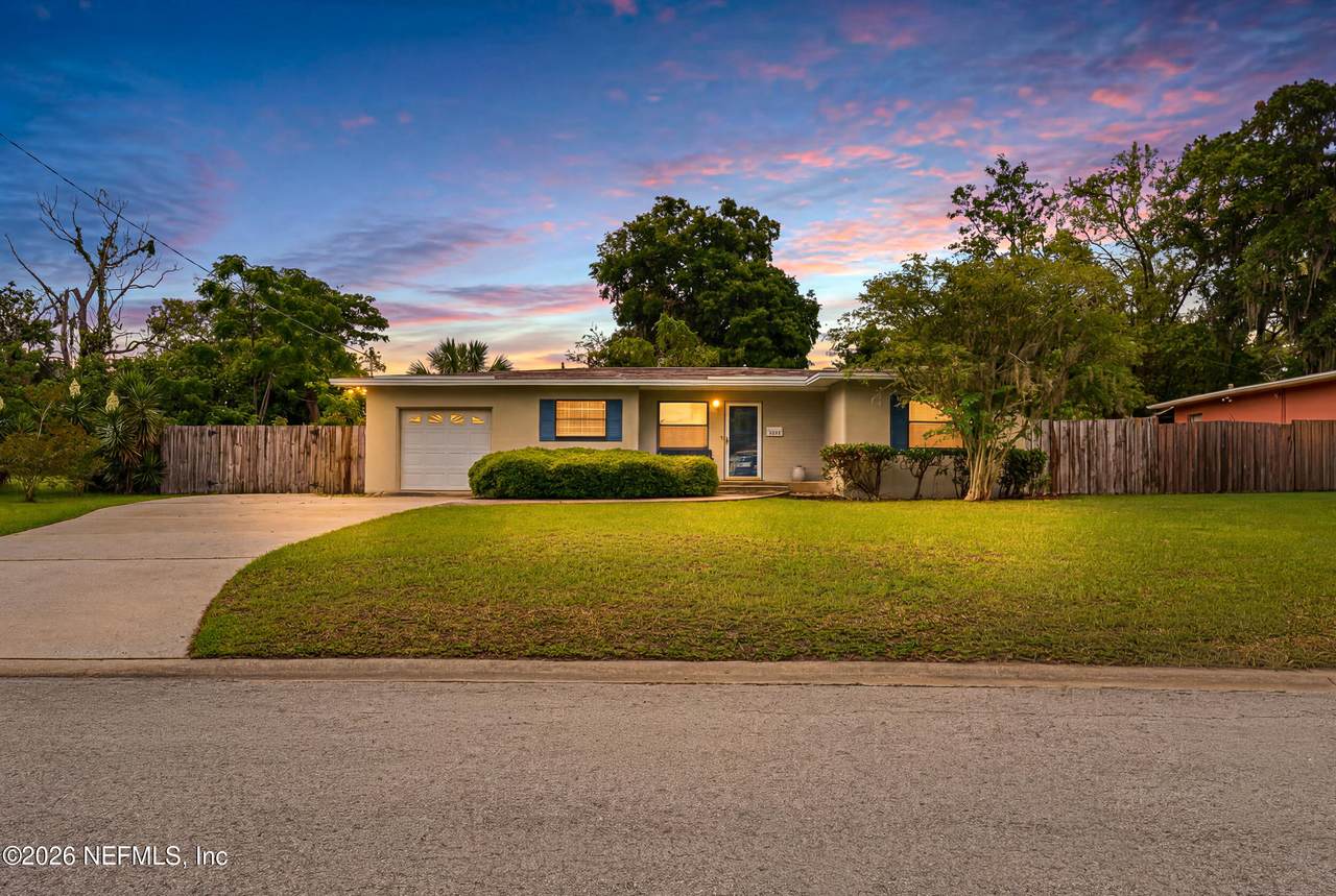 6104 Robbins Circle - Photo 1