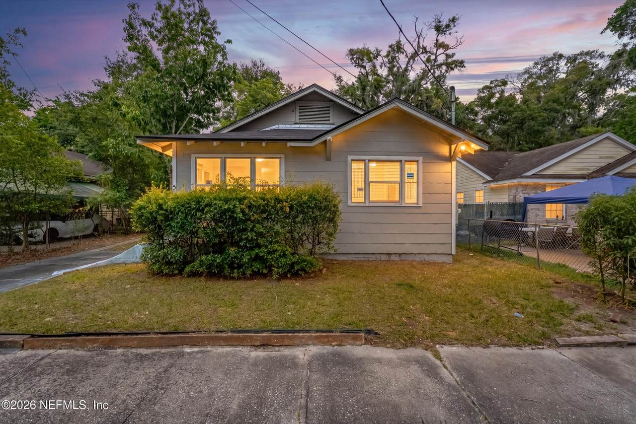 530 19TH Street - Photo 1