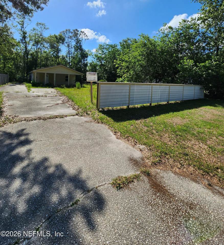 6978 Paul Howard Drive - Photo 1