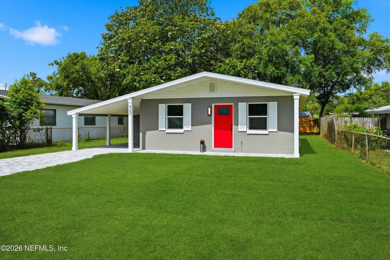 922 12TH Street - Photo 1
