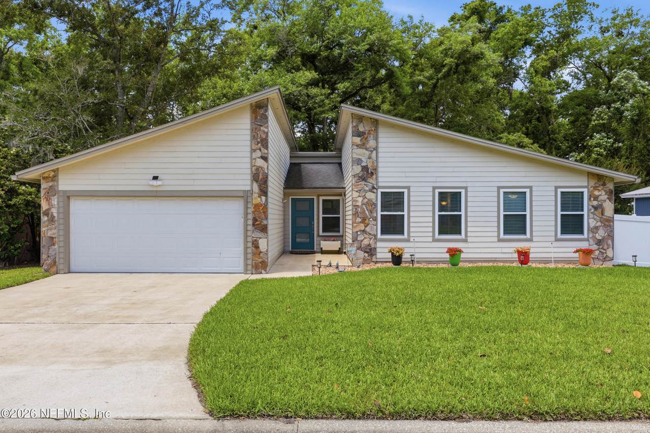 12660 Gathering Oaks Drive - Photo 1