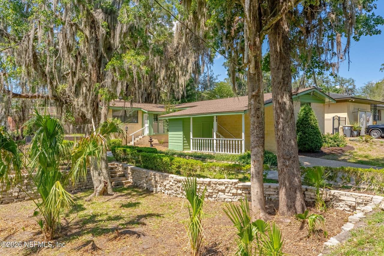 4635 Glenwood Avenue - Photo 1