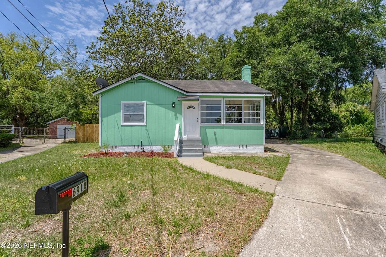 6918 Park Circle - Photo 1